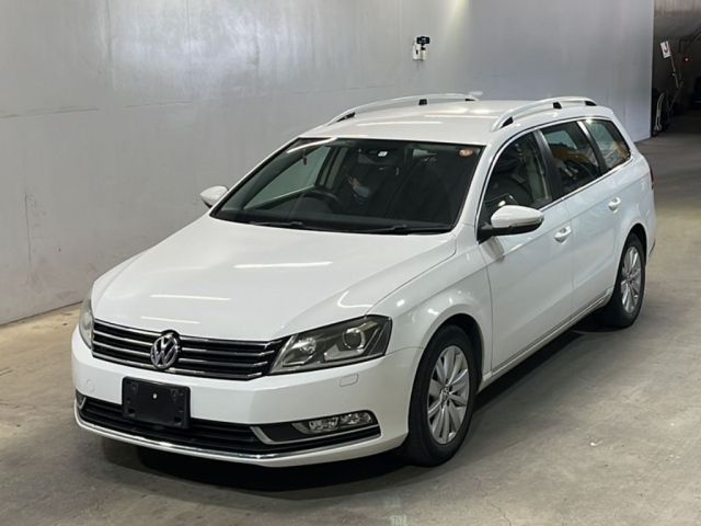 7007 Volkswagen Passat variant 3CCAX 2014 г. (KCAA Fukuoka)